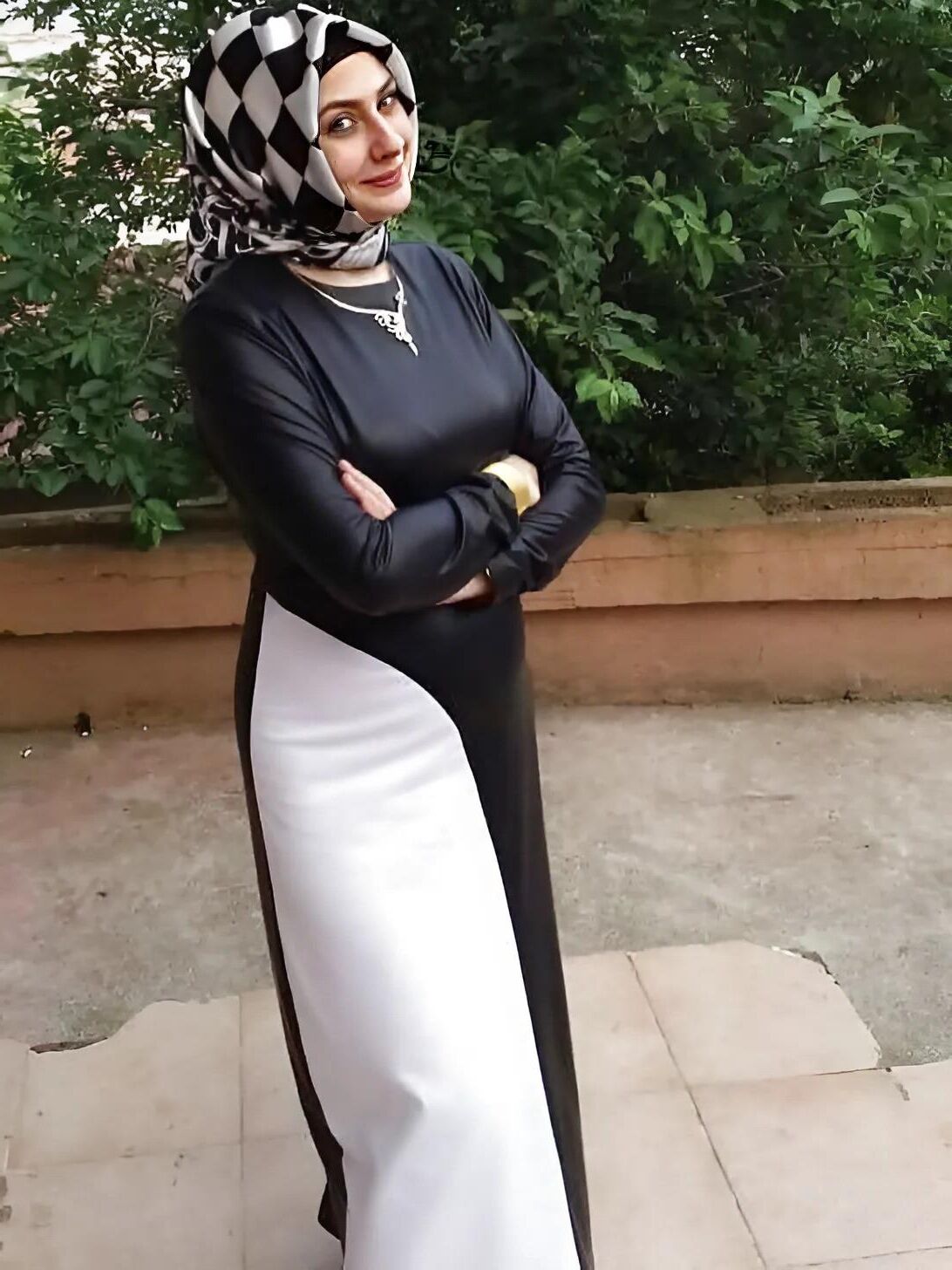 VINTAGE TURKISH HIJAB SEXSI PHOTO 