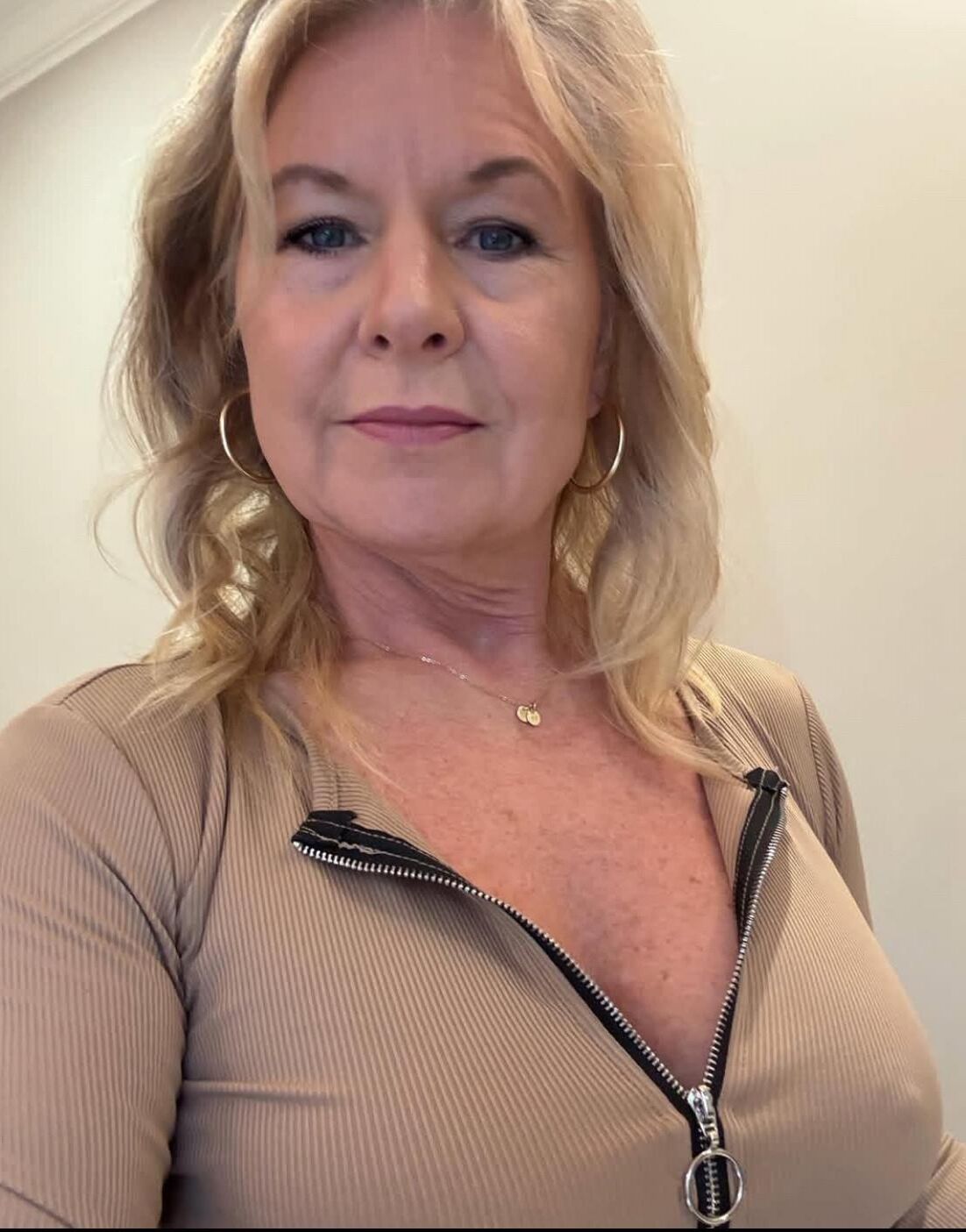 Sexy Mature nnude