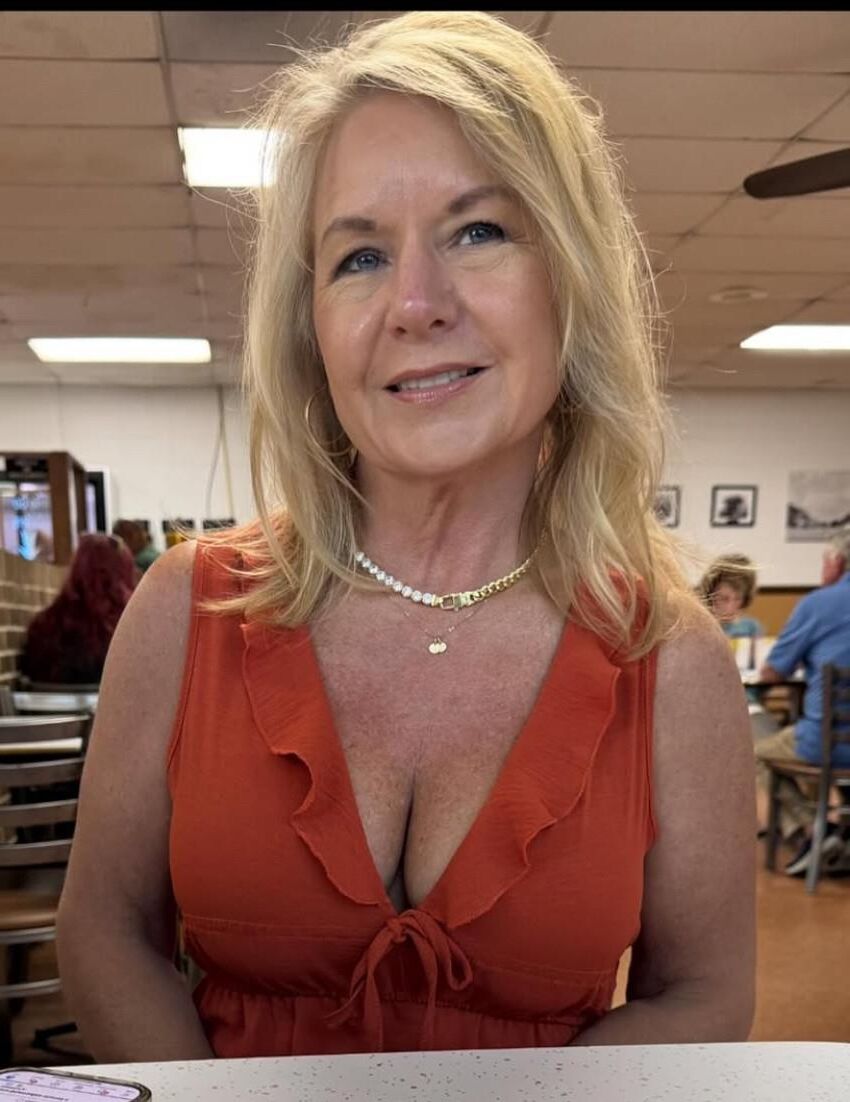 Sexy Mature nnude