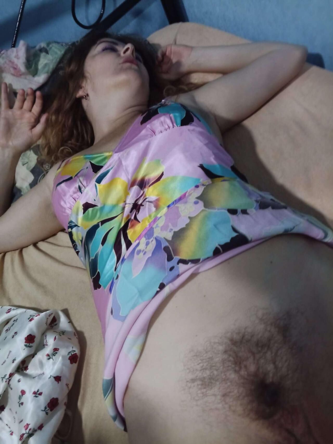 Me gusta arrastrarme en la habitación de mamá cuando duerme