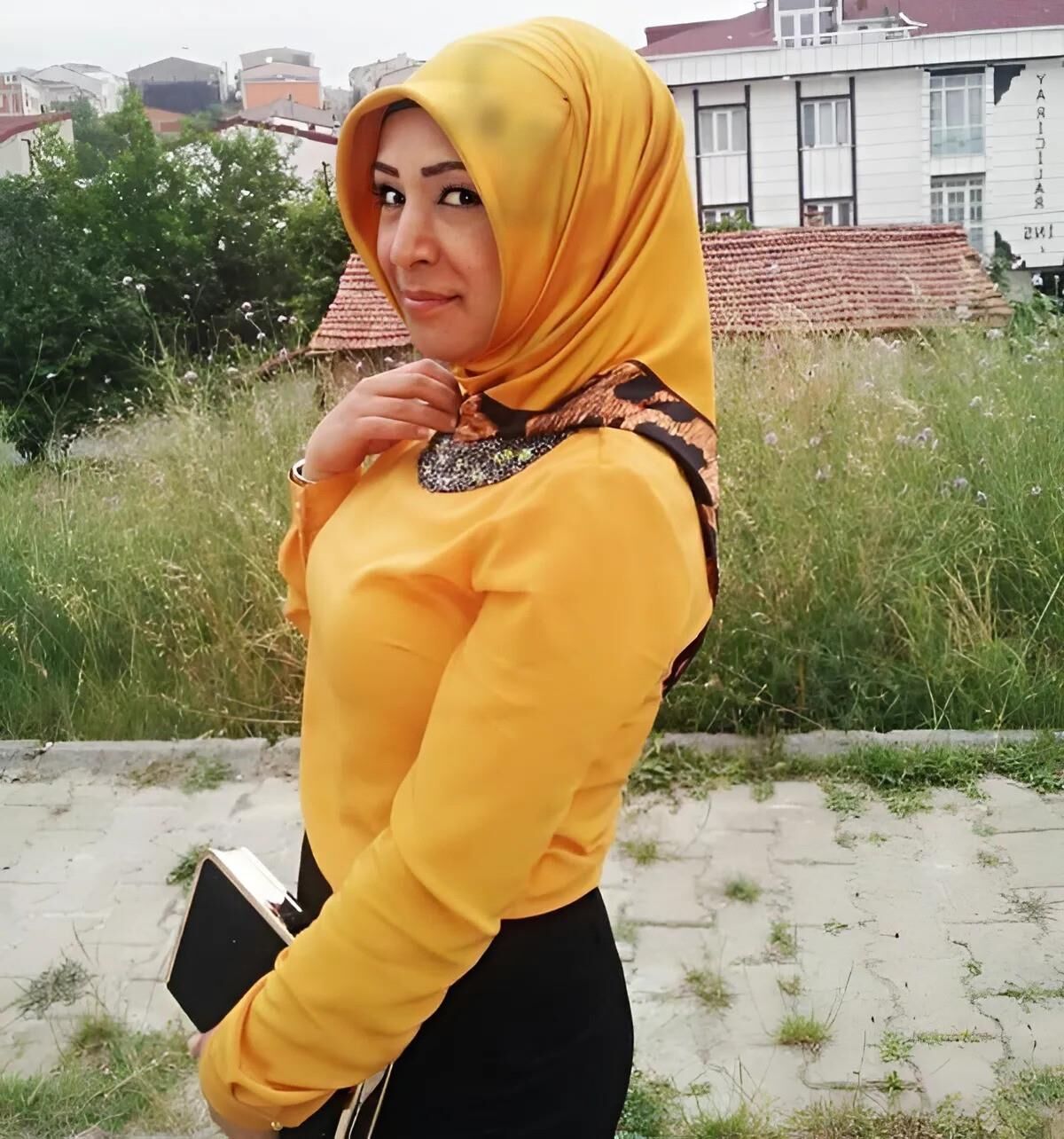 VINTAGE TURKISH HIJAB SEXSI PHOTO 