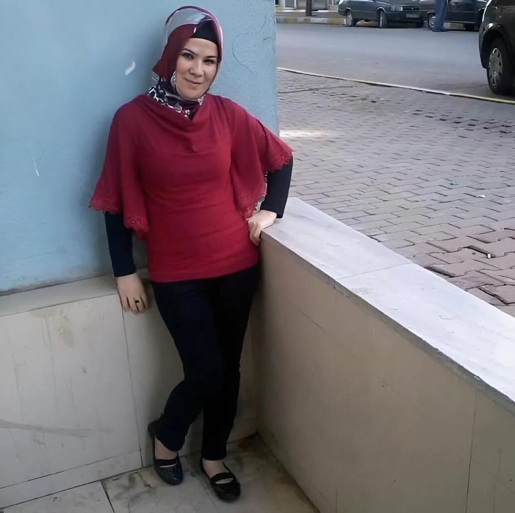 VINTAGE TURKISH HIJAB SEXSI PHOTO 