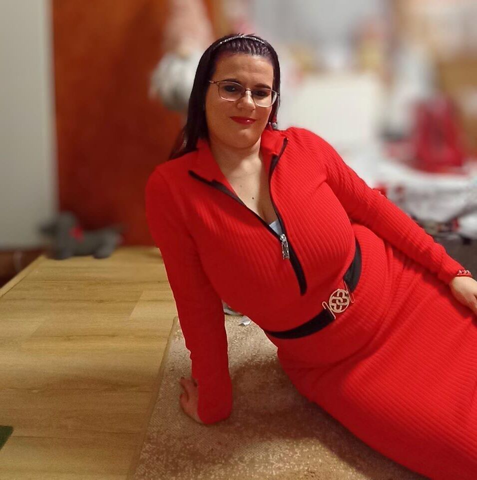 Грудастая зрелая шлюха