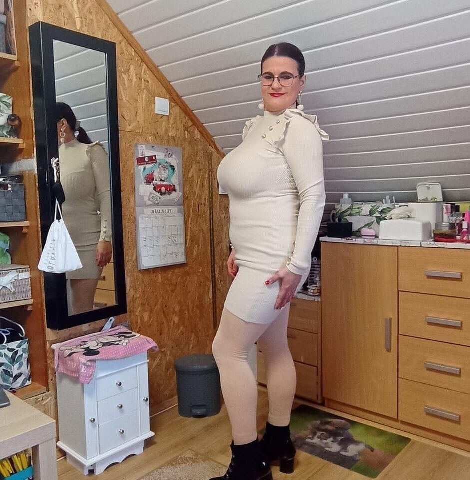 Грудастая зрелая шлюха