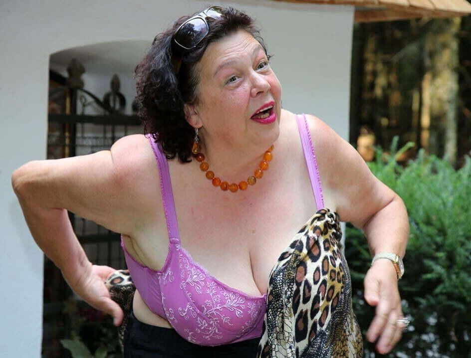Ei mãe, você pode se despir um pouco para mim