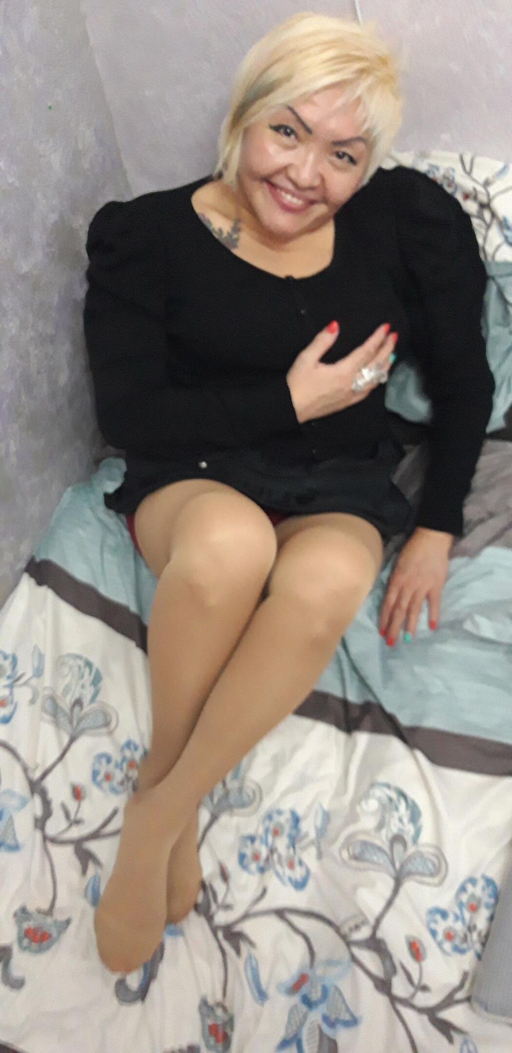 Granny Alana com tesão (Bakhmut) de Ust KameNogorsk no Cazaquistão