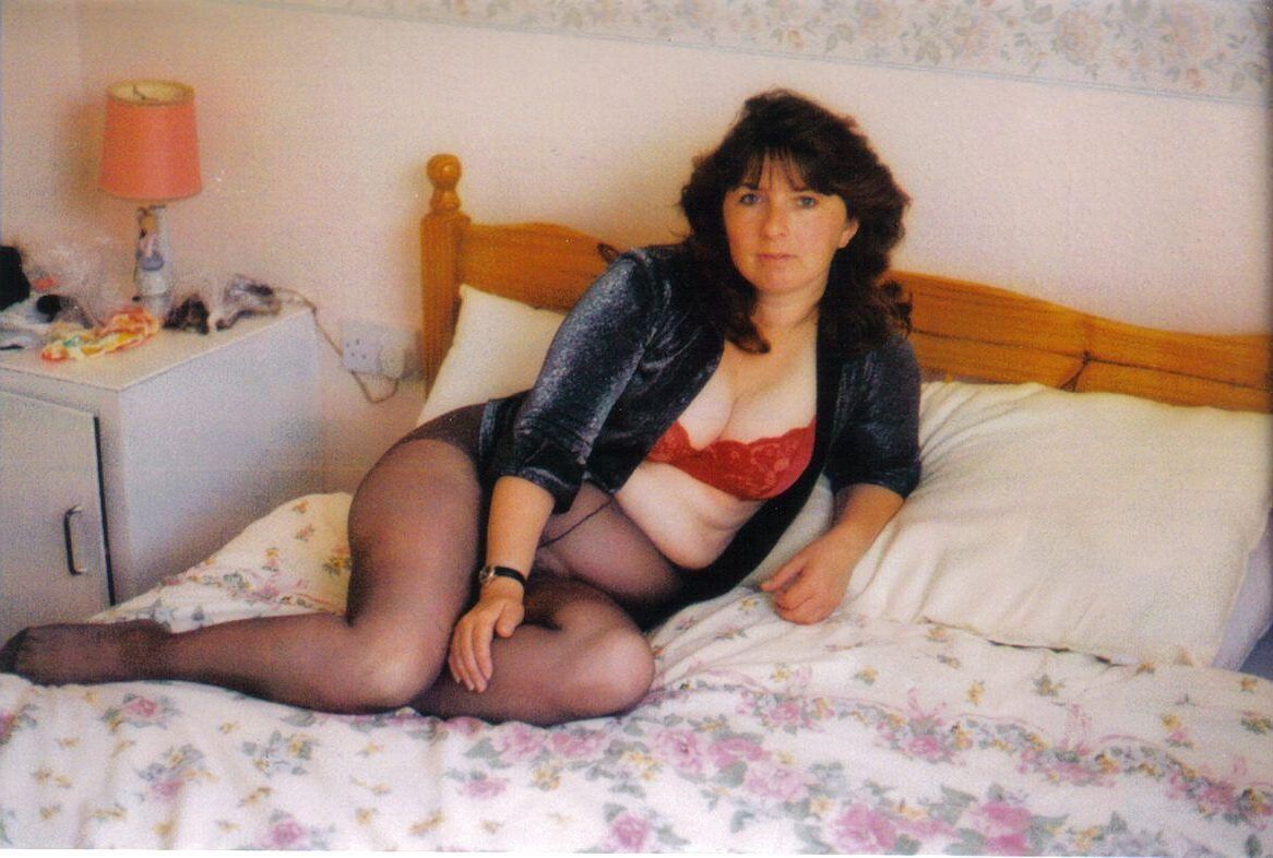 Boceta gorda peluda Elaine do Reino Unido sexy como foda!