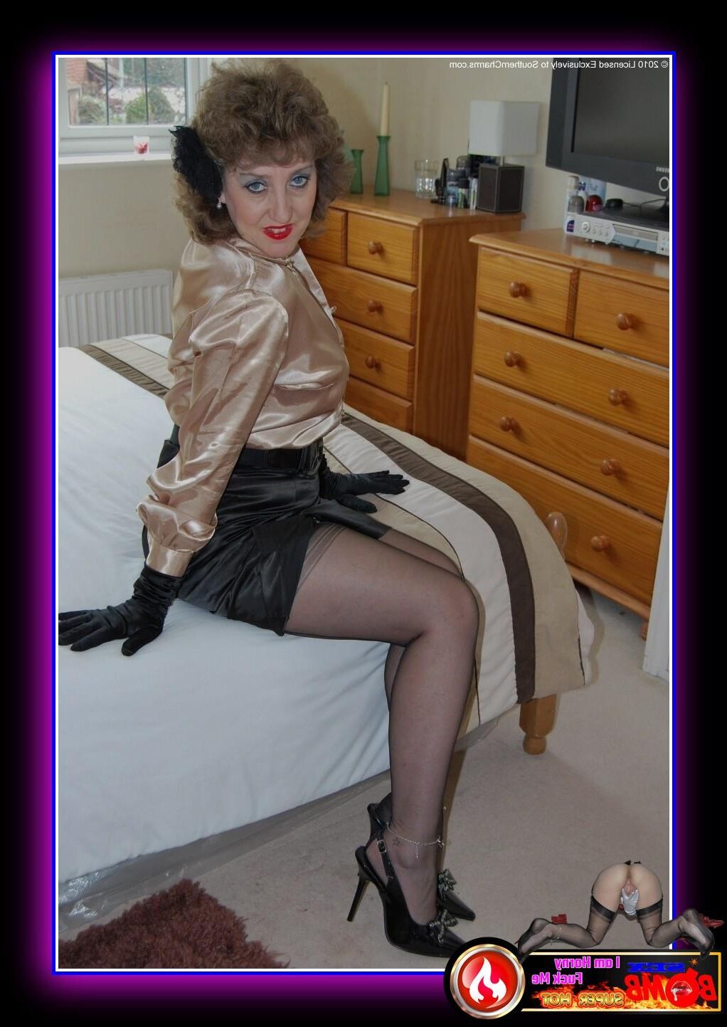 Limited Edition * Julie * Super Hot Slut: 