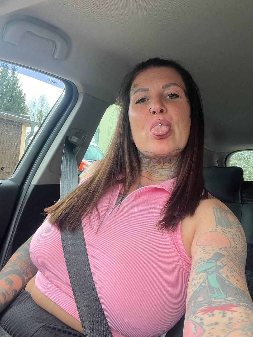Roxanne Big Butt Big Tits tätowierte geile milf gemischte heiße Aufnahmen