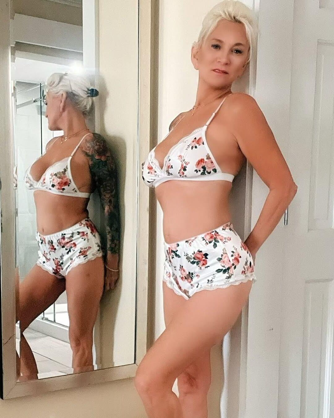 MILFs I wish lived next door 