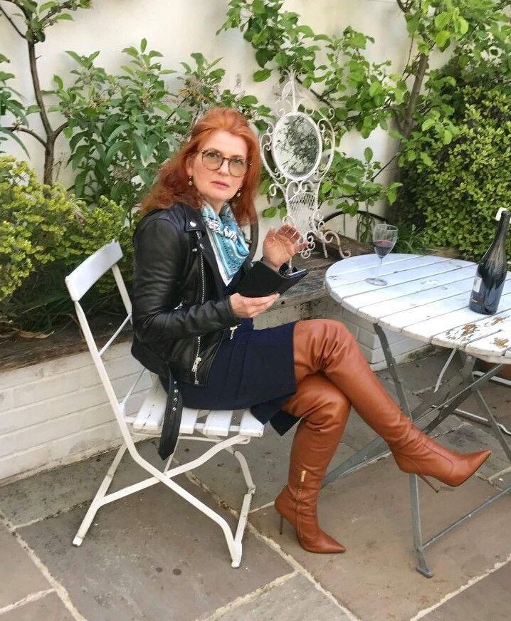 Formation Femdom: vous ressemblez à un coffret pour moi!