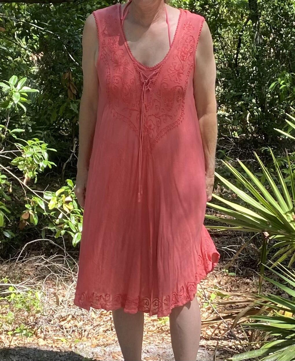 Bikini im Wald, Nips abgeschnitten