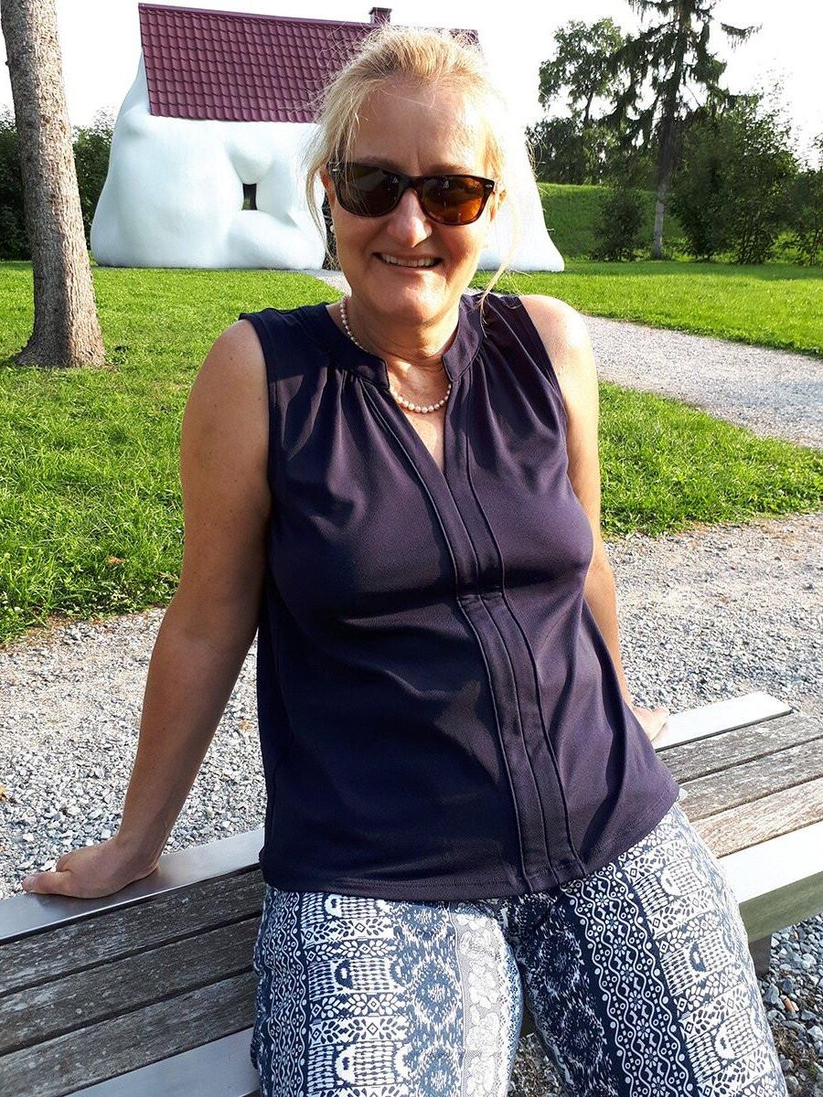 Мануэла