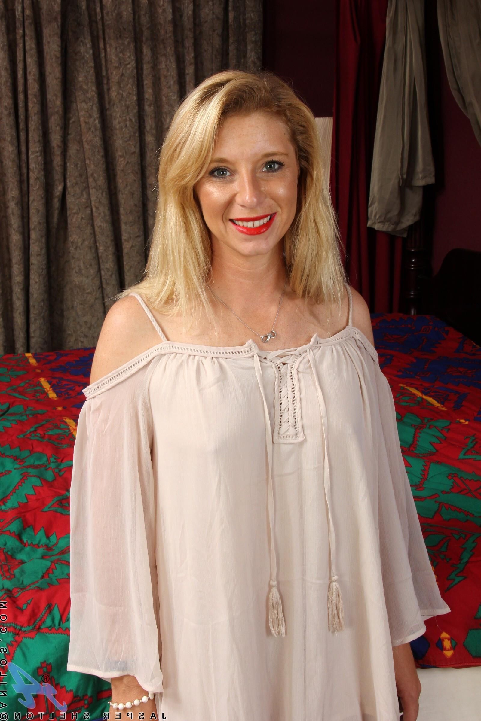 . Jasper Shelton. Strawberry blonde MILF