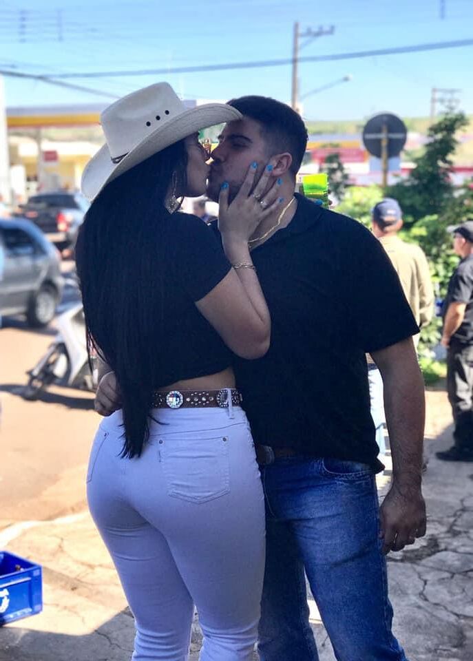 Gostosas fazem dia um dia