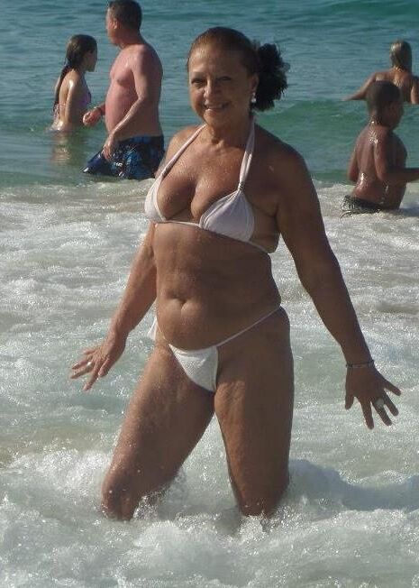 Milf Oma Swimmsuit Bikini