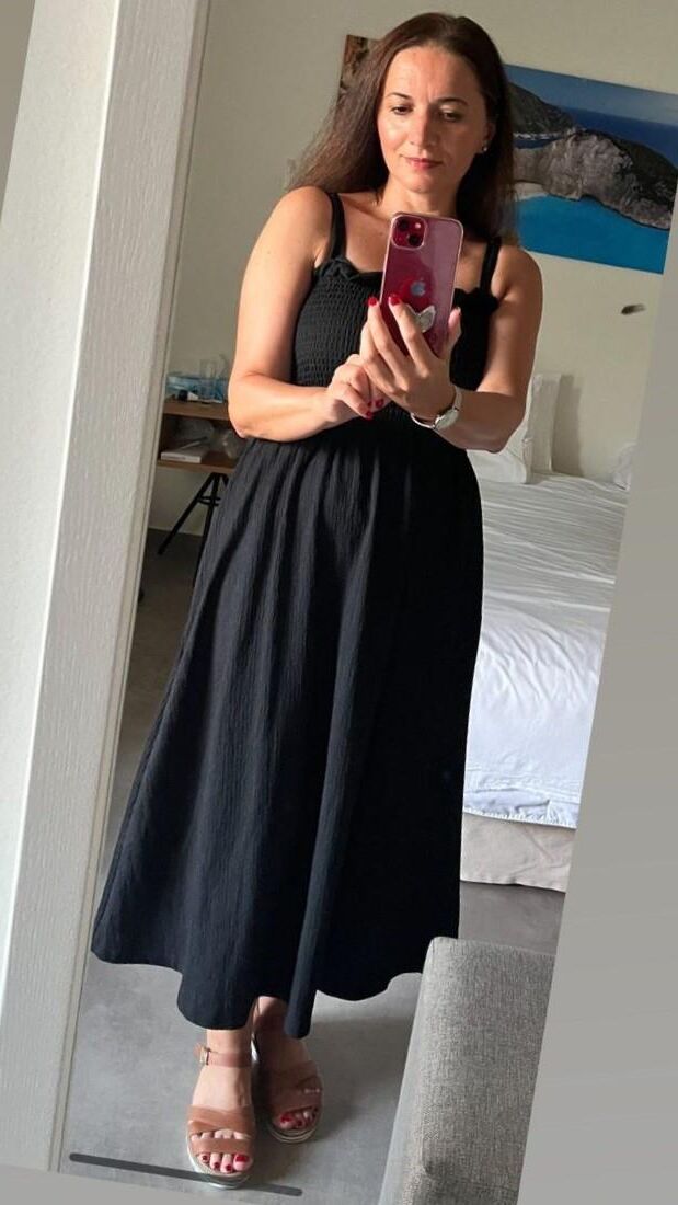 Mulheres gostosas vestindo vestidos (não nus)