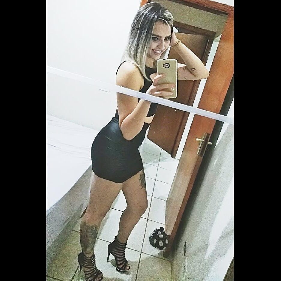Gostosas fazem dia um dia