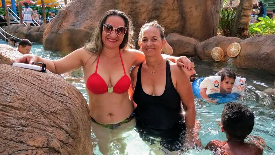 Gostosas fazem dia um dia