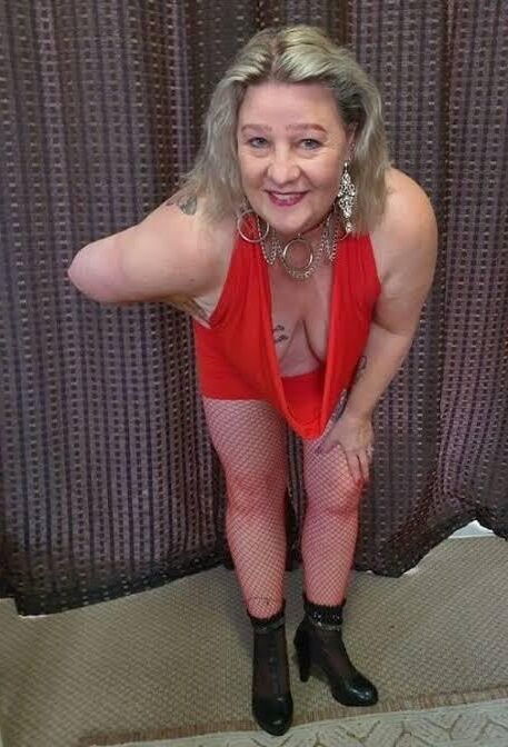 Kiwi Slut Cara