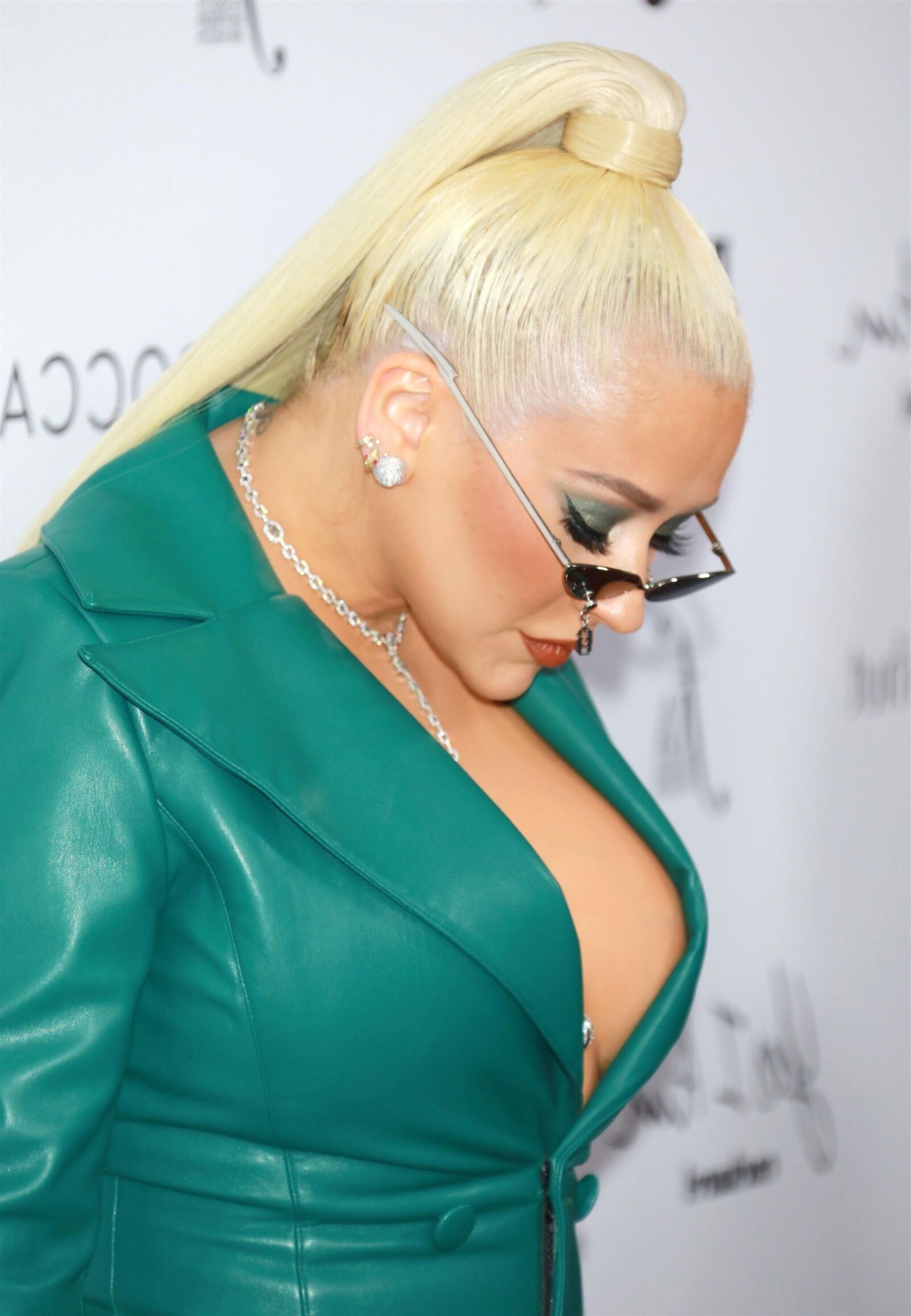 Christina Aguilera, transformation en une épaisse salope de latin latina