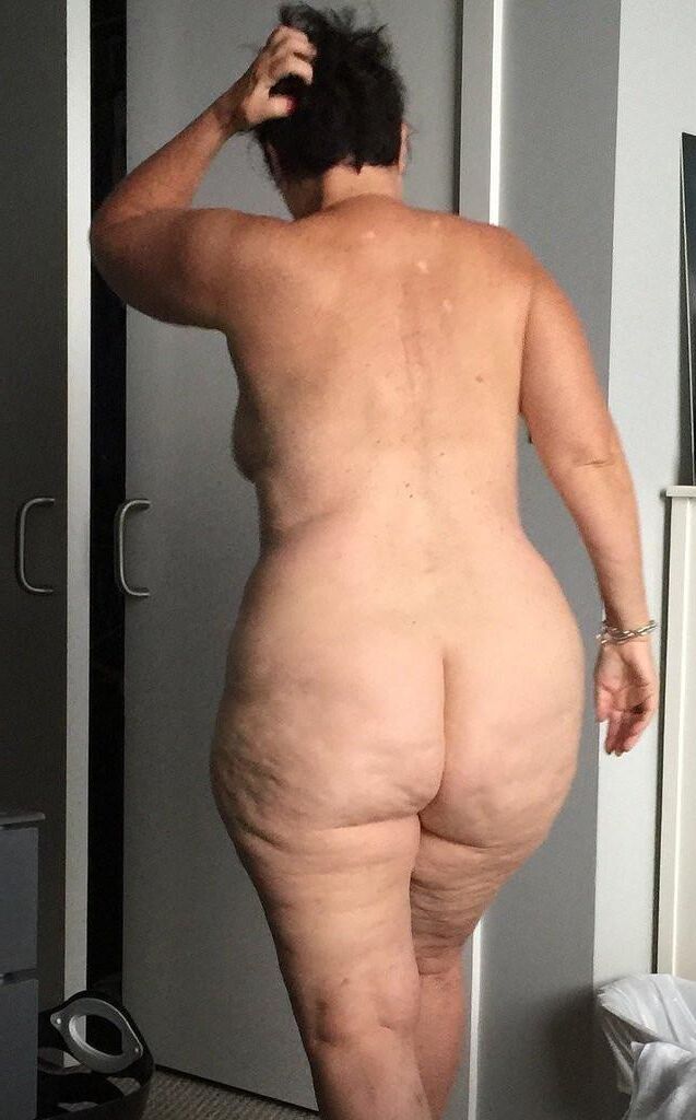Mature BBW Vivian