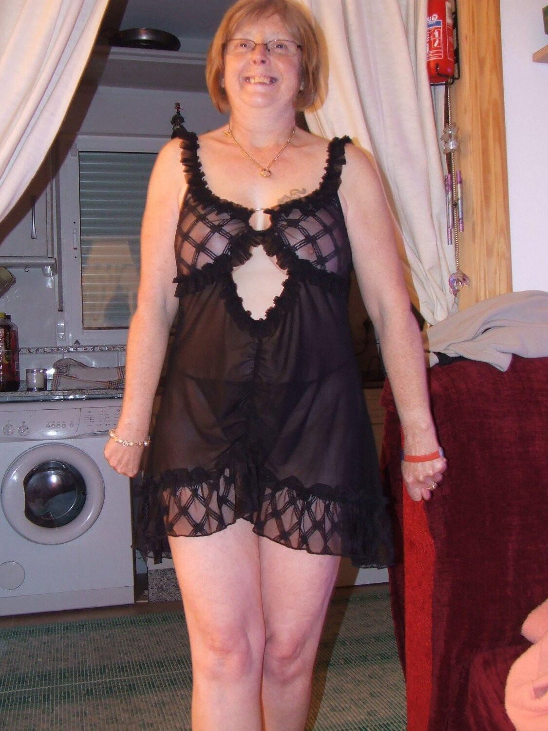 Великобритания Slutwife Carol