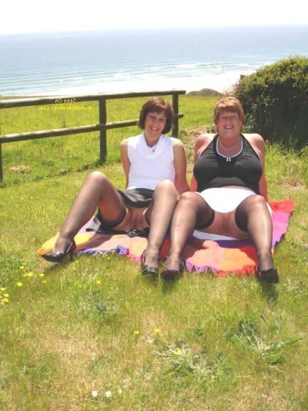 Amateur britannique Gilf Hotwife Janet