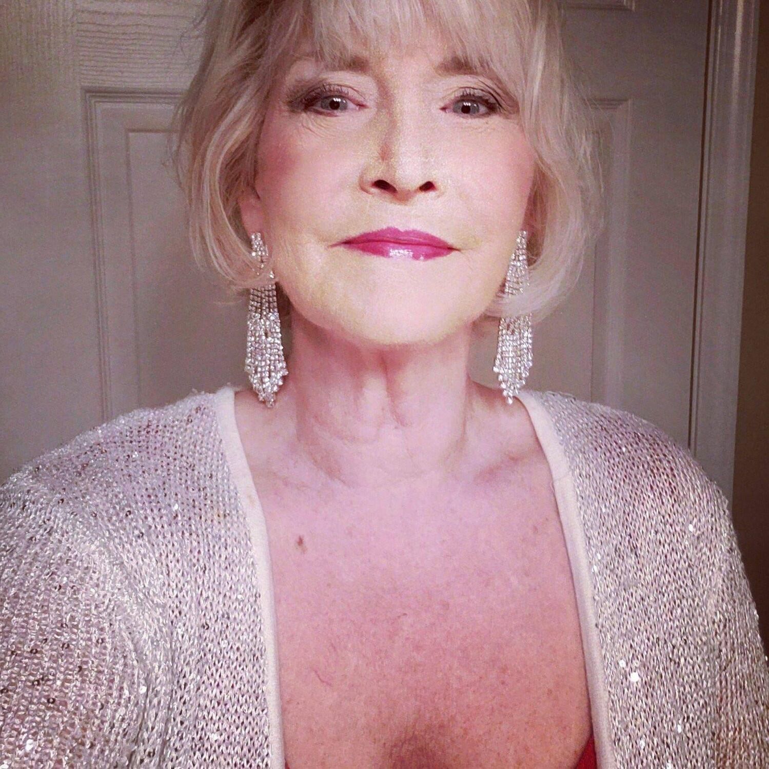 Sexy gilf hotwife katherine
