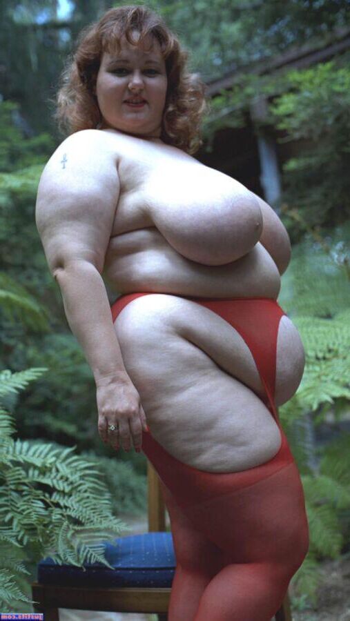 BBW Mel with huge saggy tits