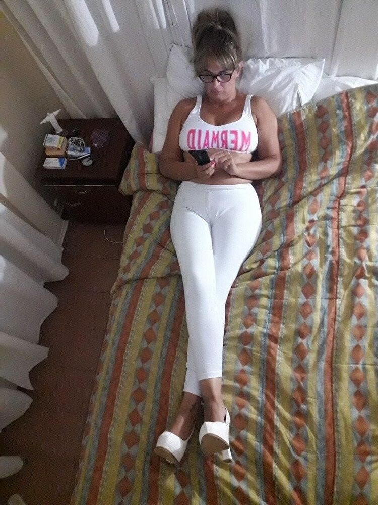 Milfs and mothers 