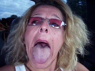 Milfs and mothers 