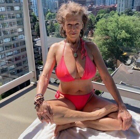 Super Hot Mature Milf Katherine