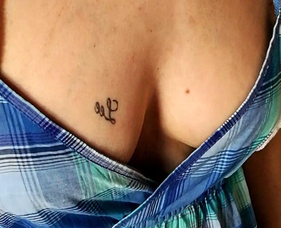 My f sexy milf wants to be a internet whore 