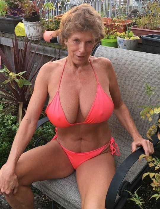 Super Hot Mature Milf Katherine