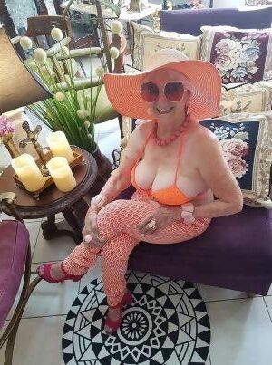 Mature Big Boobs 