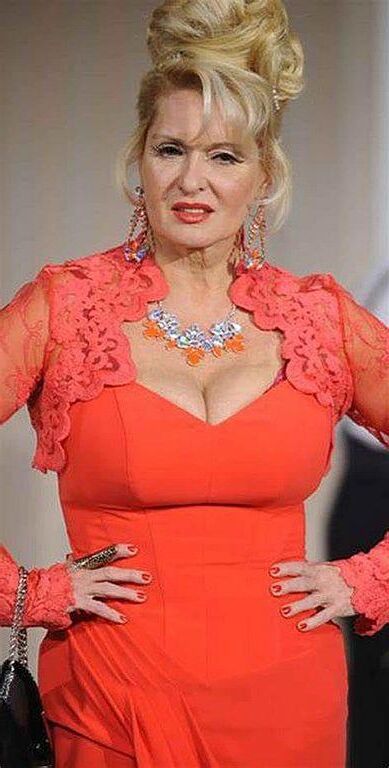 Older ladies with big bosoms