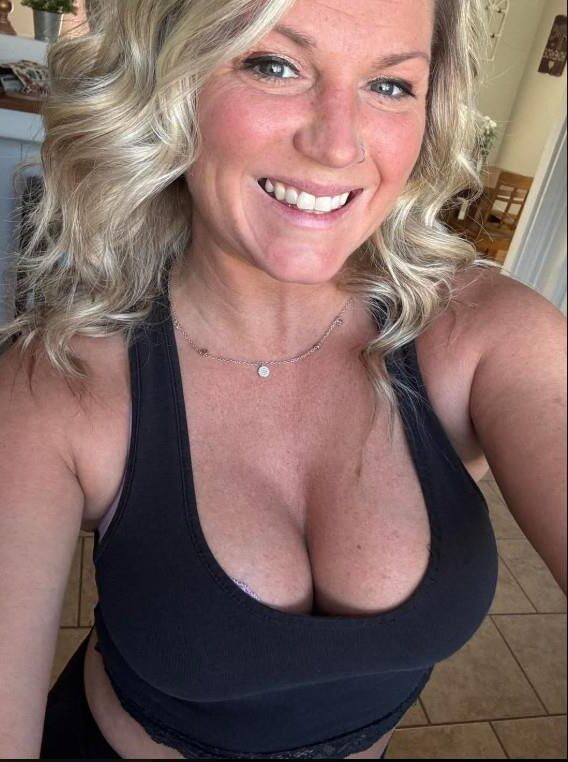 Milf ville