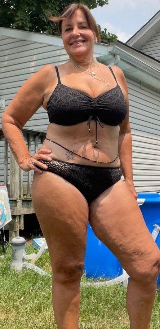 Lourde Poitrine mature