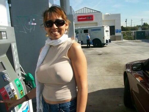 XXXX Moms still got it!