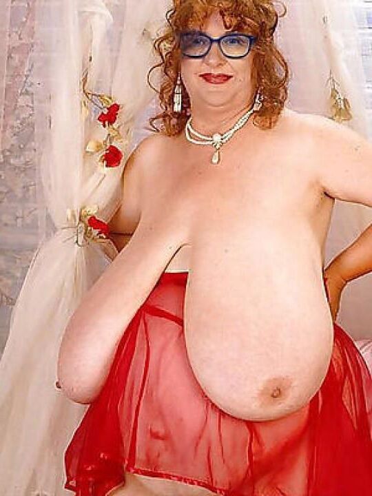 Mature Big Boobs 