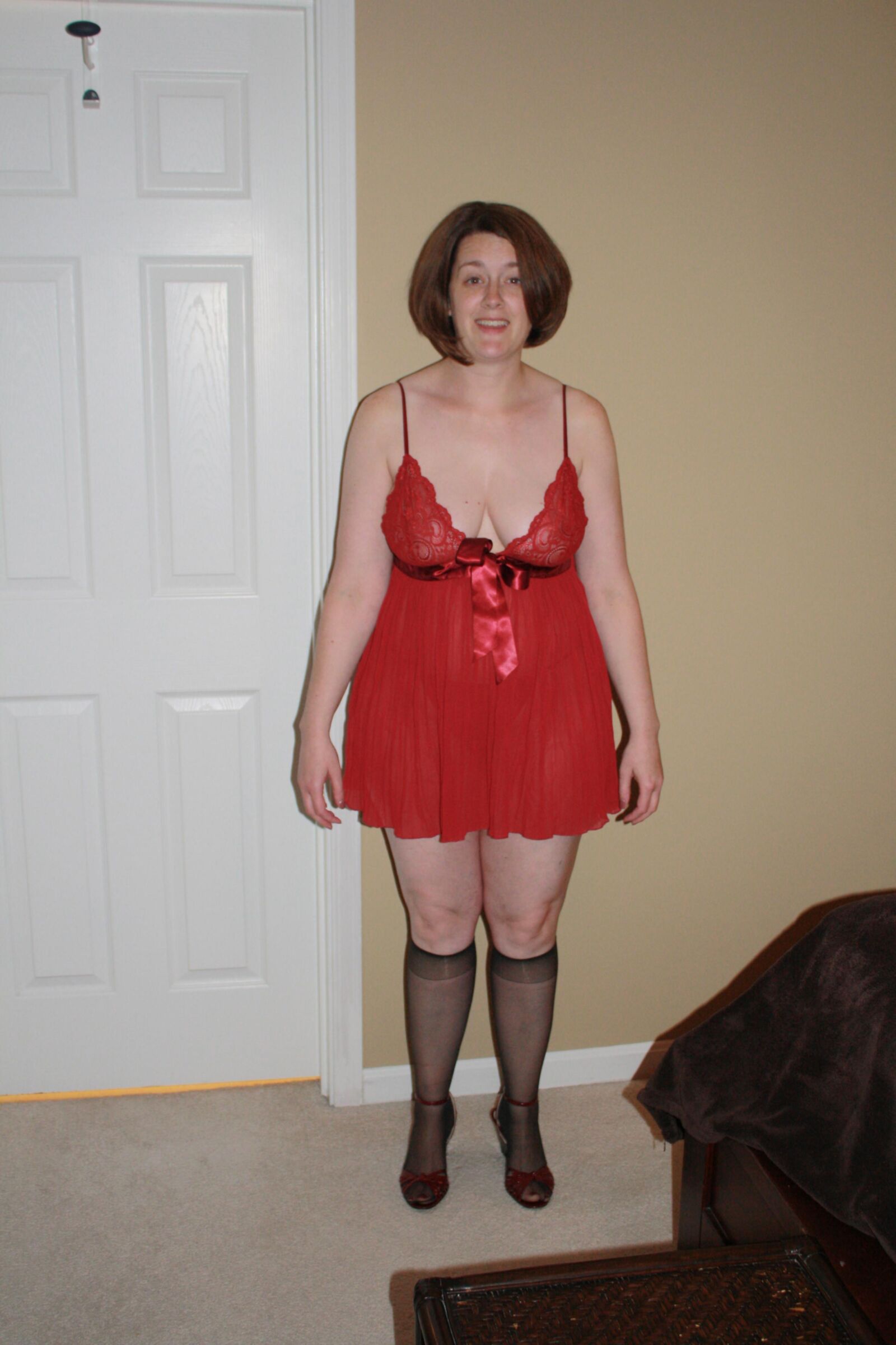 Dumb Slut Carrie Lynn th Photoshoot: Red Teddy Bitch