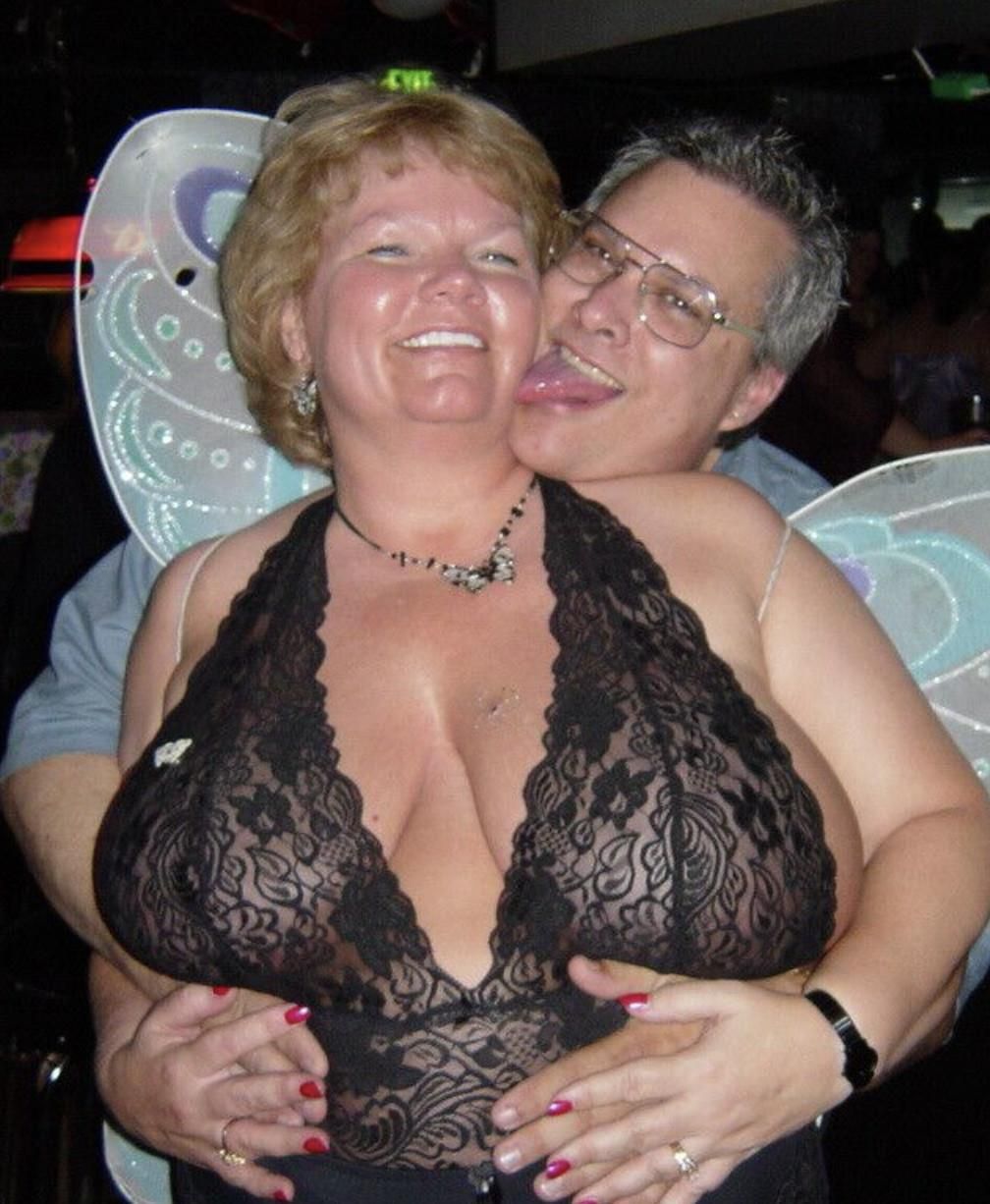 Épouse de salope amateur aux gros seins Janet