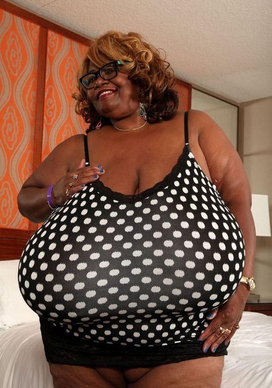 L'amour des grands seins Norma