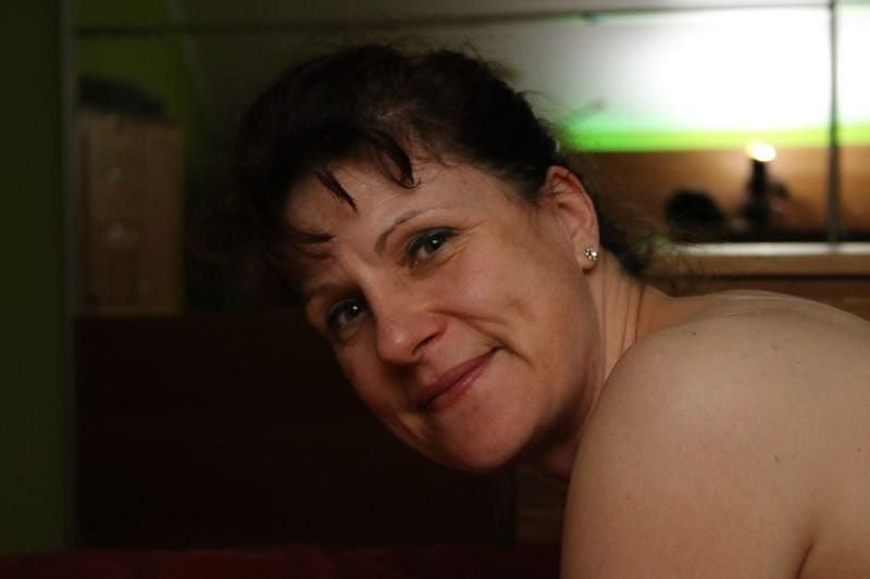 Amateur Hotwife Kitty de Berlin