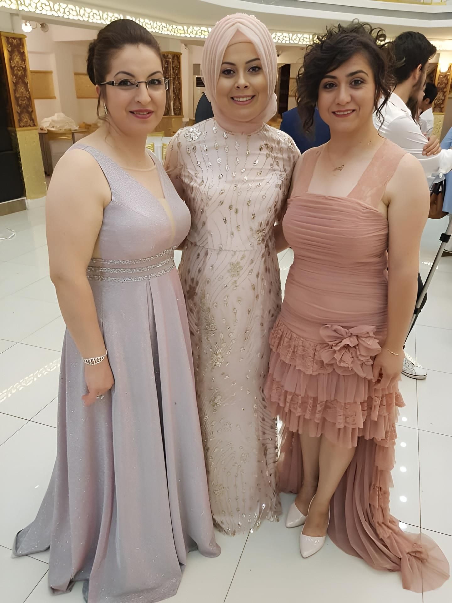 Türkische reife Dame Bilder