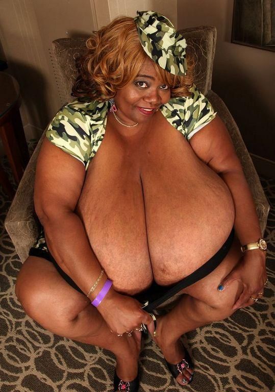 L'amour des grands seins Norma