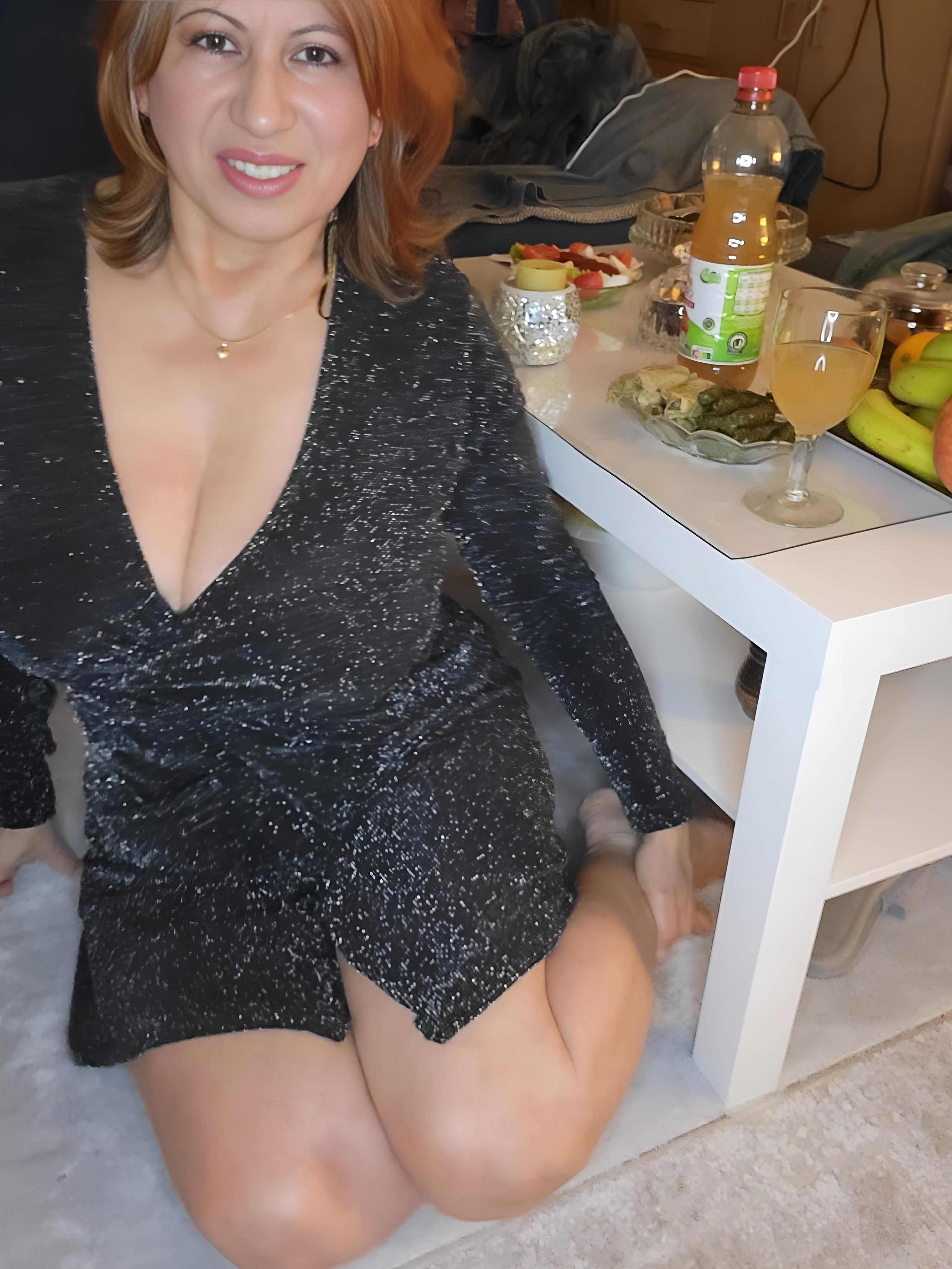 Türkische reife Dame Bilder