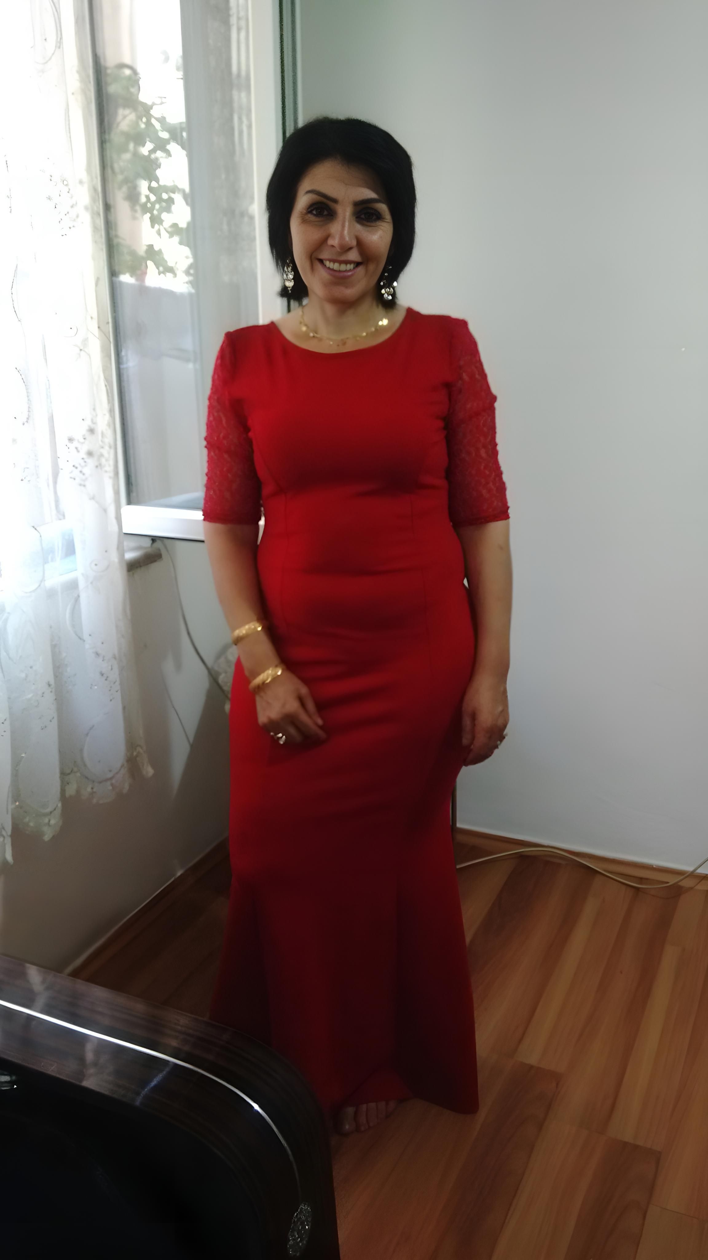 Türkische reife Dame Bilder