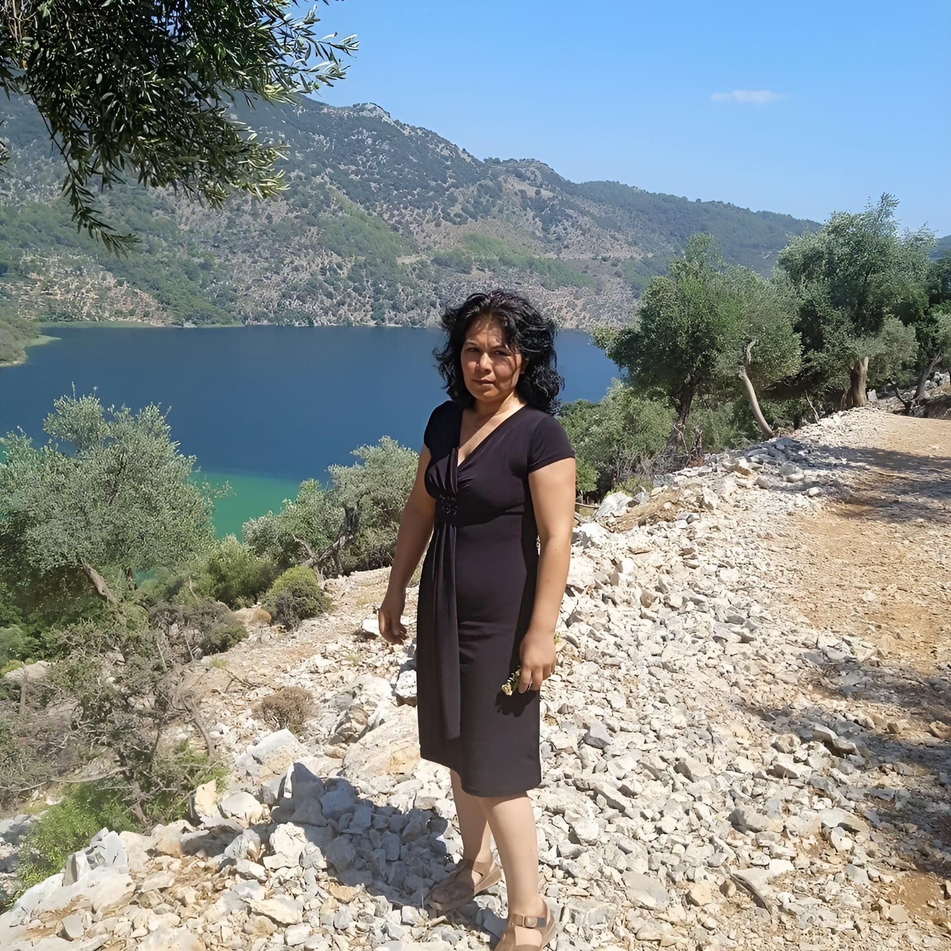 Türkische reife Dame Bilder